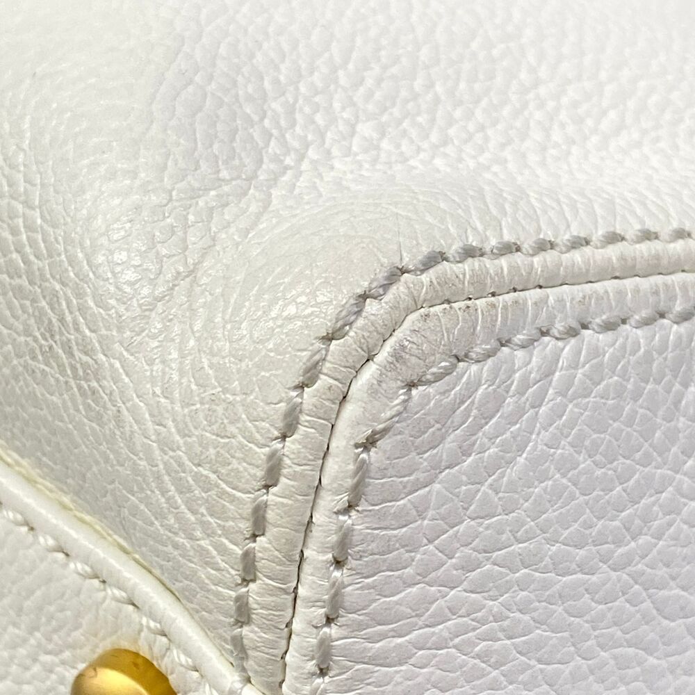 Chanel Handbag - Picture 6 of 15